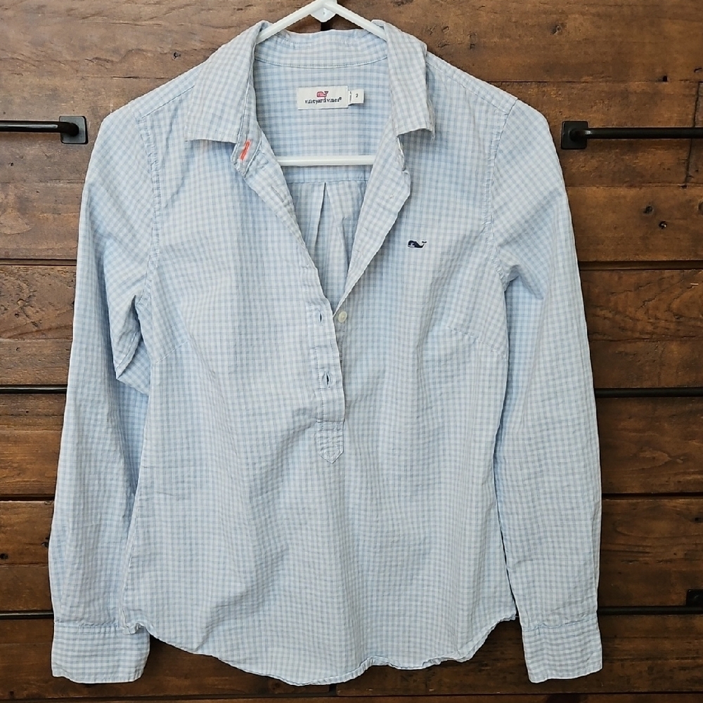 Vineyard Vines Blue and White Textured Button Down Shirt